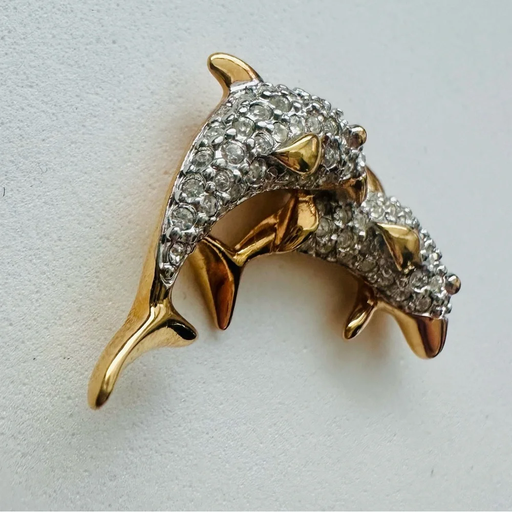 Swarovski Crystal Pave Swimming Gold & Silver Dolphins Gold-tone 1” Pin Brooch - Picture 2 of 7